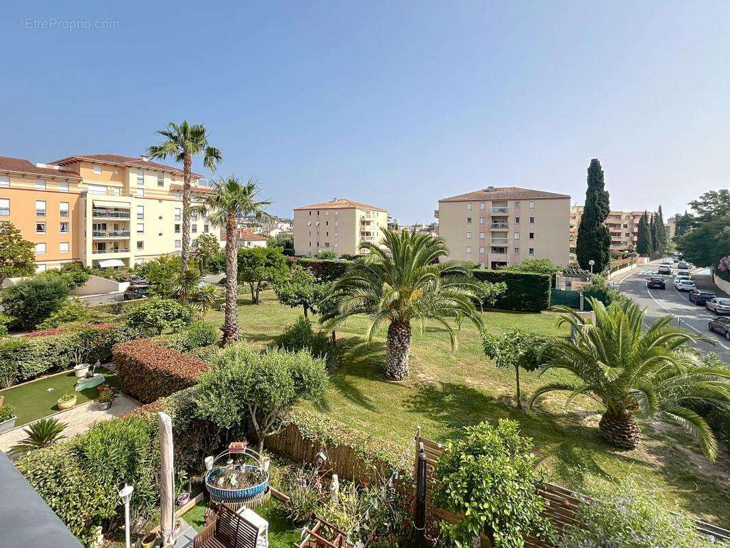 Appartement à FREJUS
