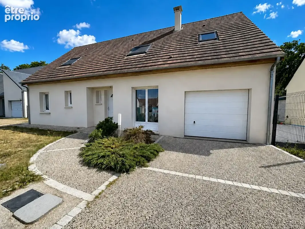 Photo Maison à Monts au prix de 348 400€
