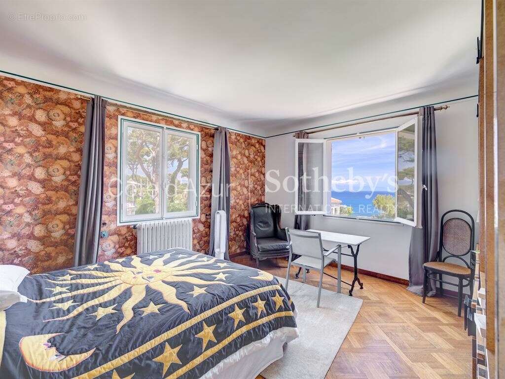 Cap d’Antibes villa avec vue mer piscine et fort potentiel à quelques pas du littoral - photo 10