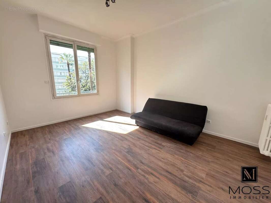 Centre ville / 3 pièces 103m2 refait à neuf avec balcon - photo 7