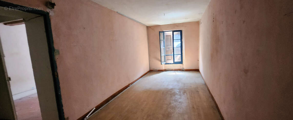 Maison à LES MEES