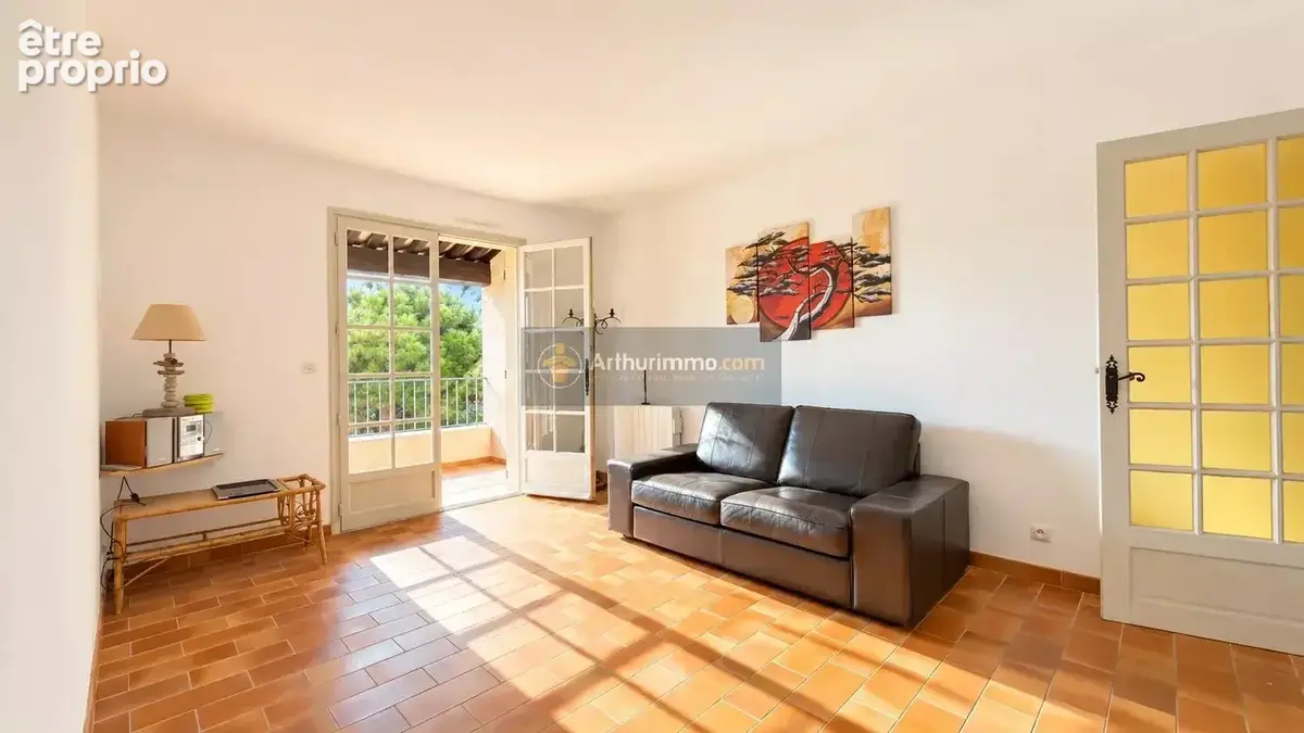 Appartement 2 pièces 40 m² à vendre à Saint-Raphael (83700) - photo 3