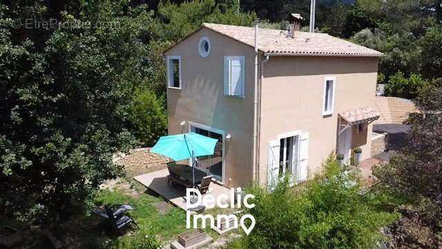 Maison à TOURRETTES-SUR-LOUP
