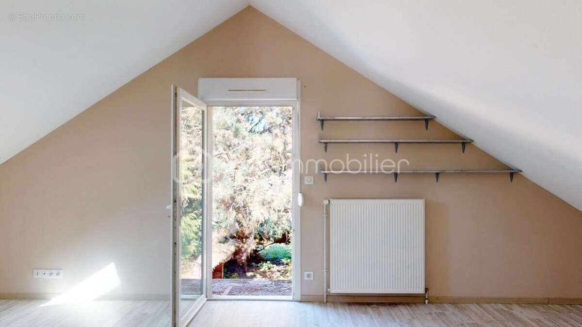 Ancienne boulangerie + logement atypique – terrain 790 m² - photo 3