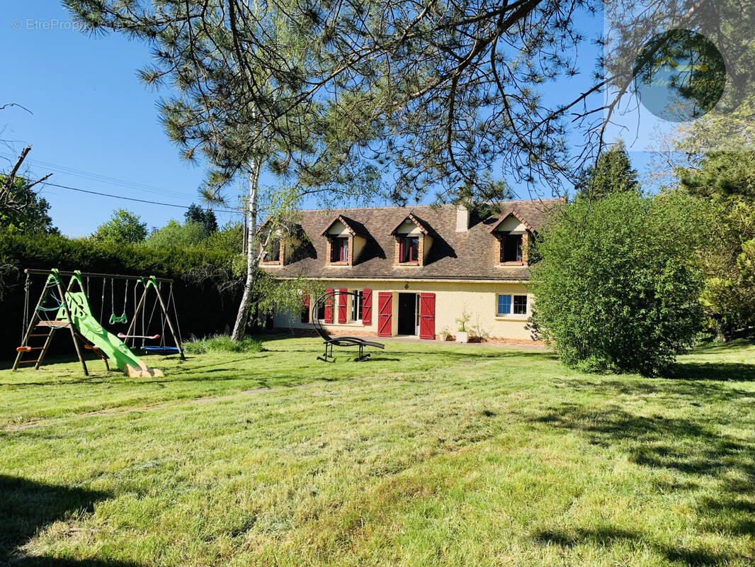 Maison à VOULX