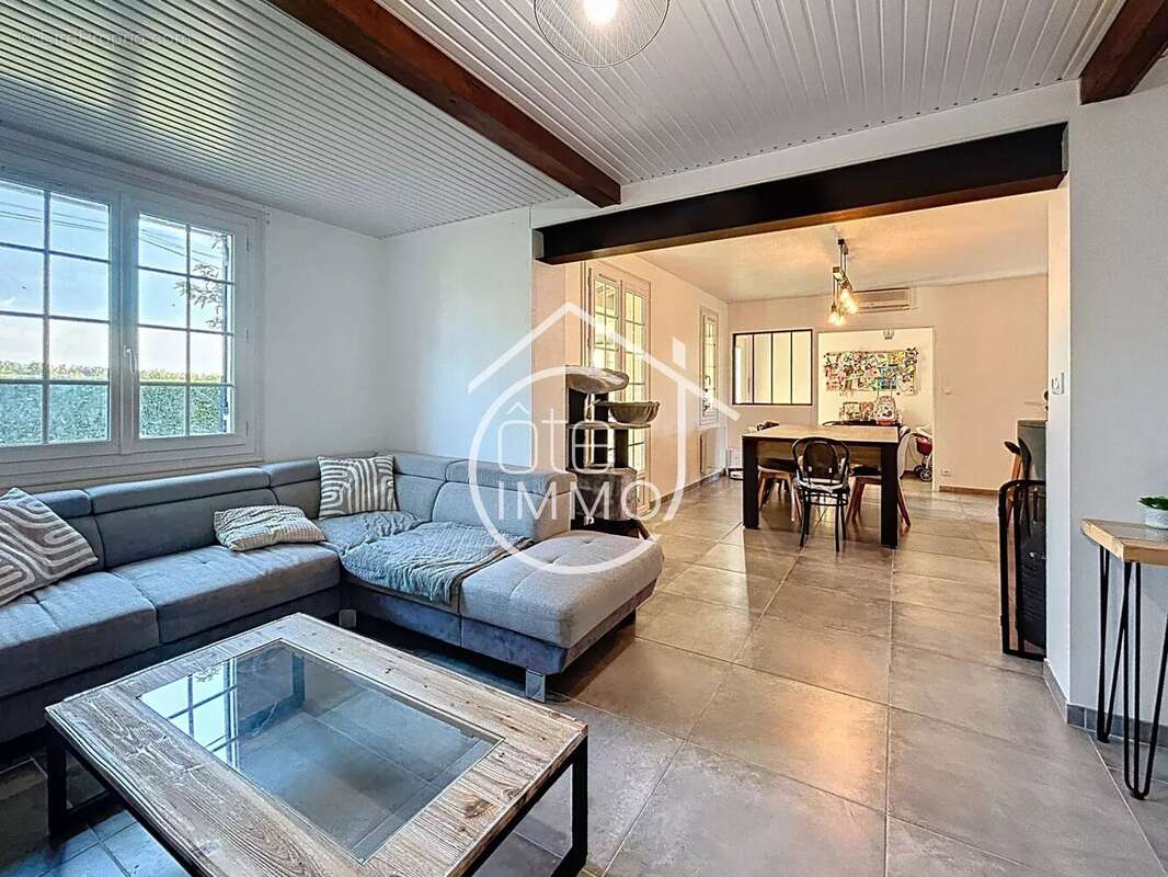 Maison à SAINT-PHILIPPE-D&#039;AIGUILLE