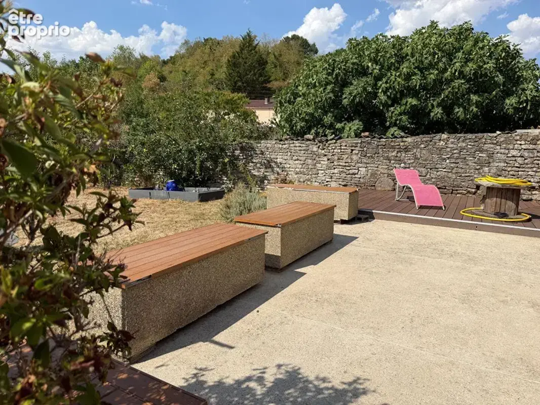 Maison Nanteuil 6 pièce(s) 161m2 - photo 5