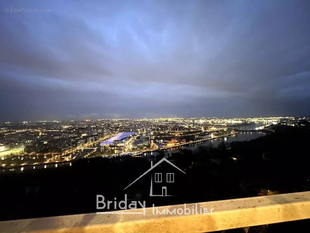 Appartement à SAINTE-FOY-LES-LYON