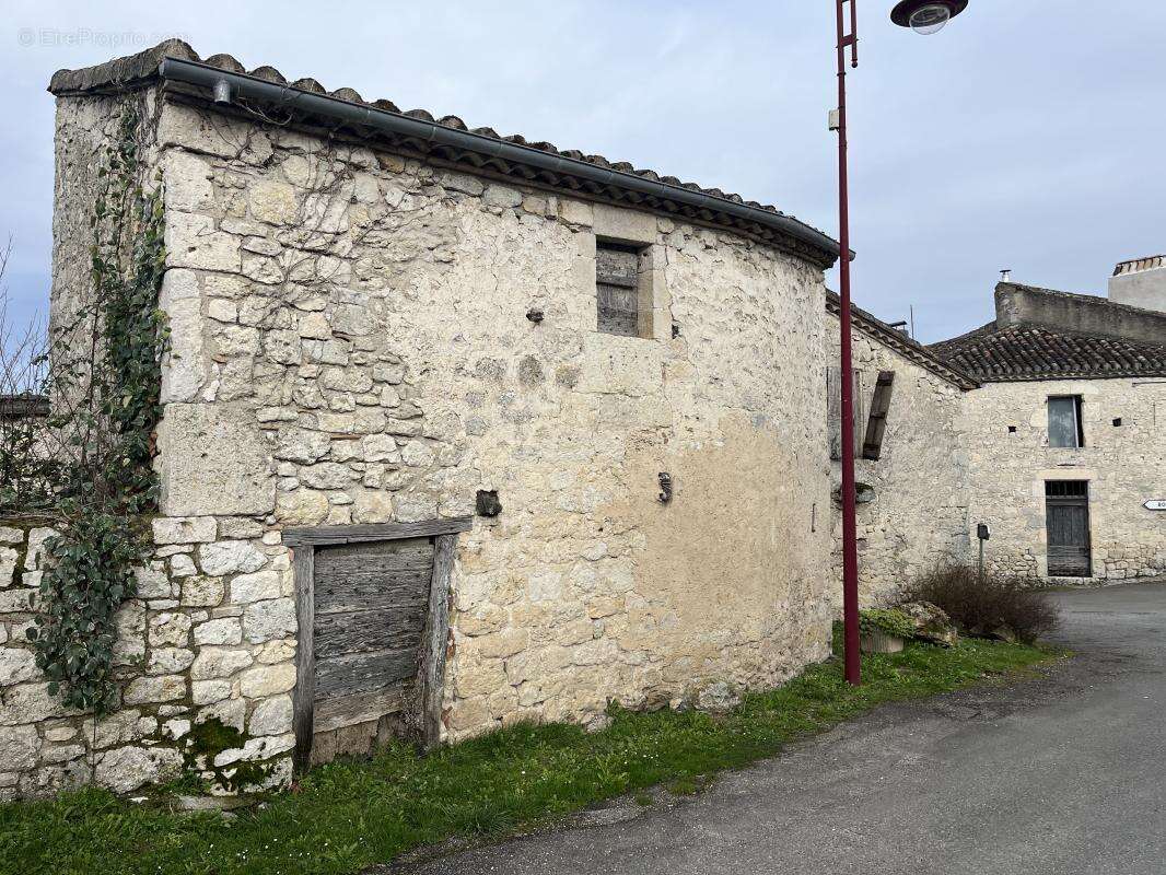 Maison à LACOUR