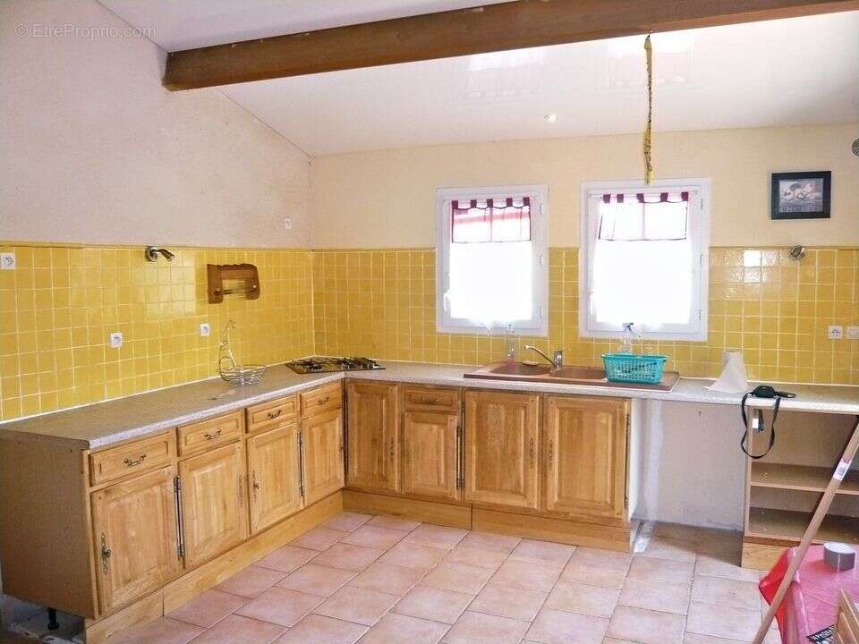 Maison à SAINT-MICHEL-DE-MONTAIGNE