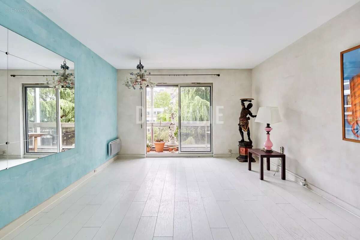 Appartement à PARIS-6E