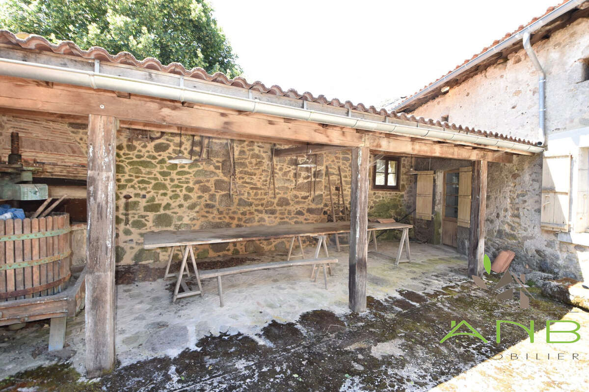 Maison à BUSSEROLLES