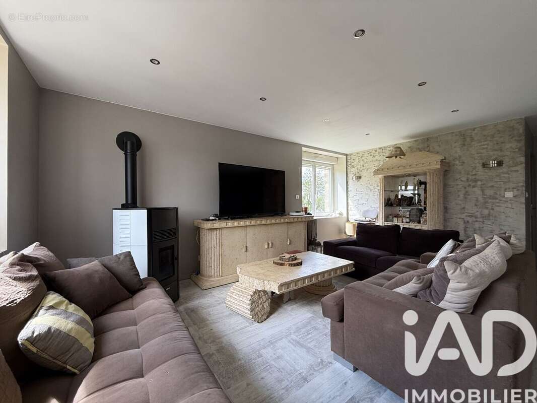 Maison 192 m² à Centres  - photo 5