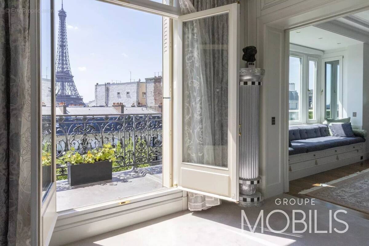 Appartement à PARIS-16E