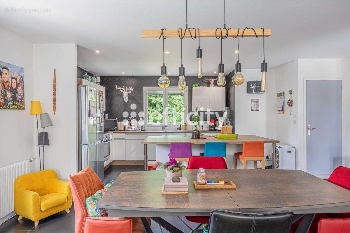 Maison à SAINT-CYR-SUR-LOIRE