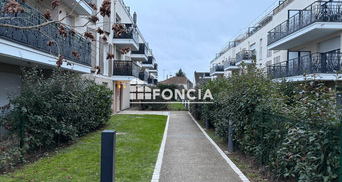 Appartement à PONTAULT-COMBAULT