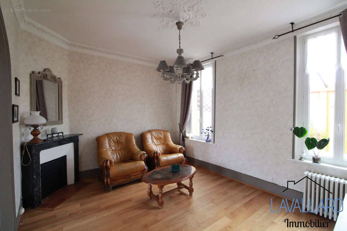 Maison à BETTENCOURT-SAINT-OUEN