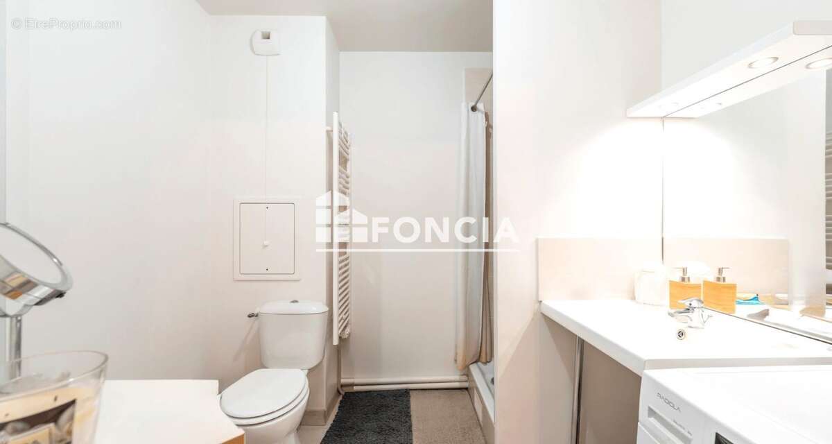 Appartement à LA GARENNE-COLOMBES