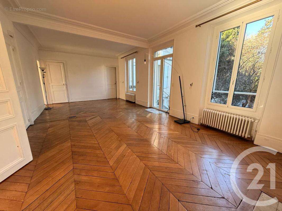 Appartement à FONTENAY-SOUS-BOIS