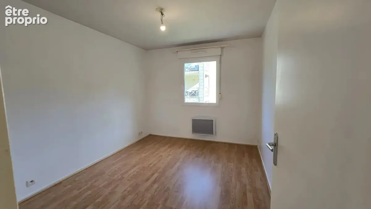 EXCLUSIVITE  ST CYR SUR LOIRE RESIDENCE CHAMBORD:  Au 6 Rue Claude Griveau, T3 avec terrasse , garage et piscine dans la résiden - photo 8