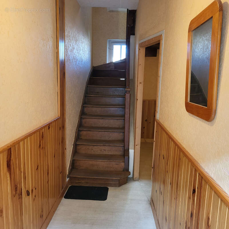 Appartement à RIOM-ES-MONTAGNES