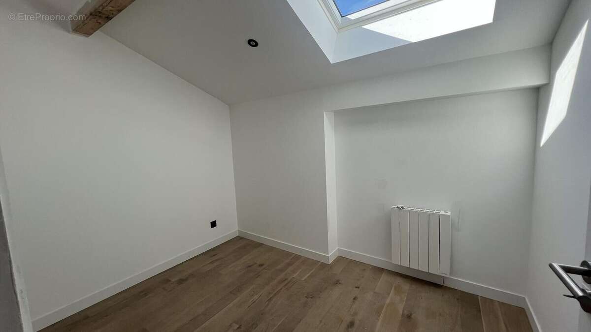 Photo 9 - Appartement à LA TOUR-DE-SALVAGNY