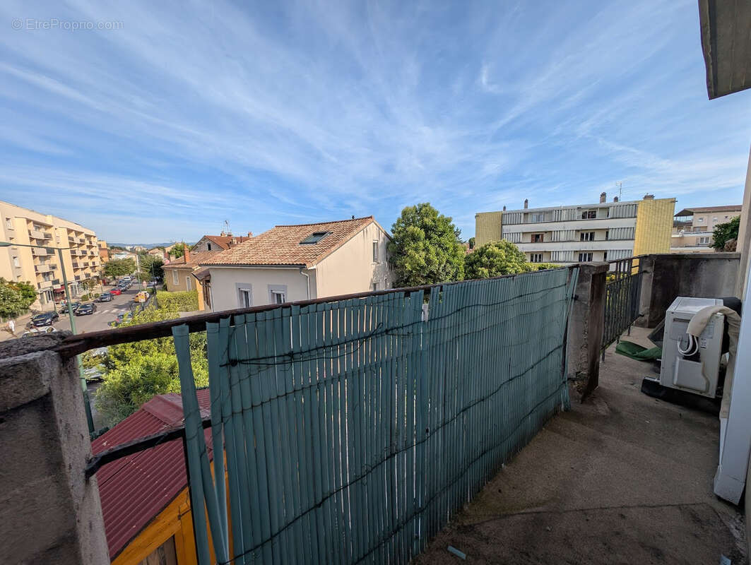 Appartement à GUILHERAND-GRANGES