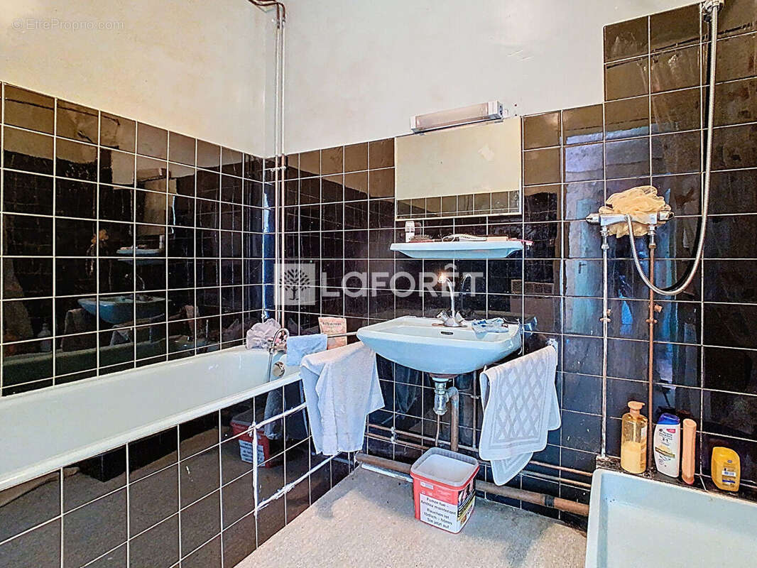 Maison à LES CHARMONTOIS