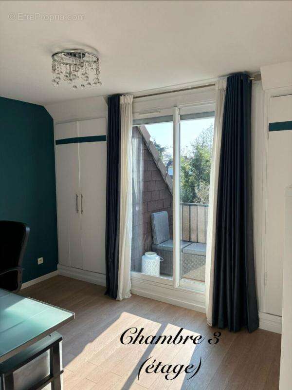 Maison à VERNEUIL-SUR-SEINE