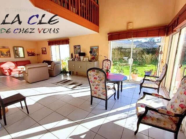 Maison à COULONGES-SUR-L'AUTIZE