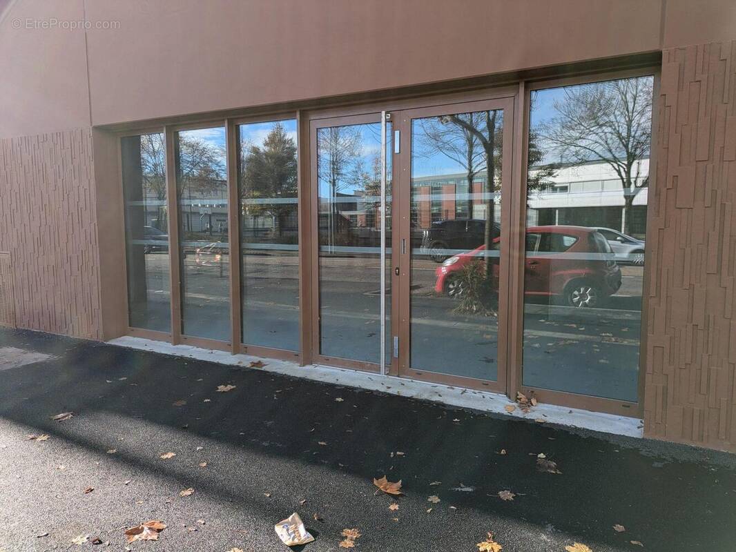 Commerce 72 m² à Caen  - photo 3