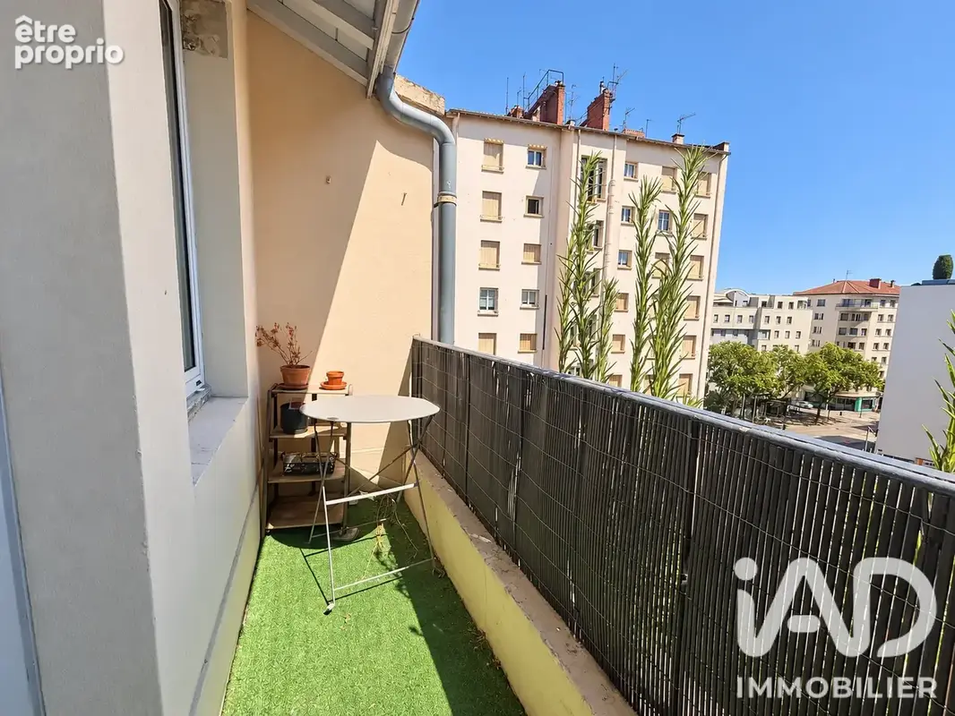 Photo 1 - Appartement à LYON-6E