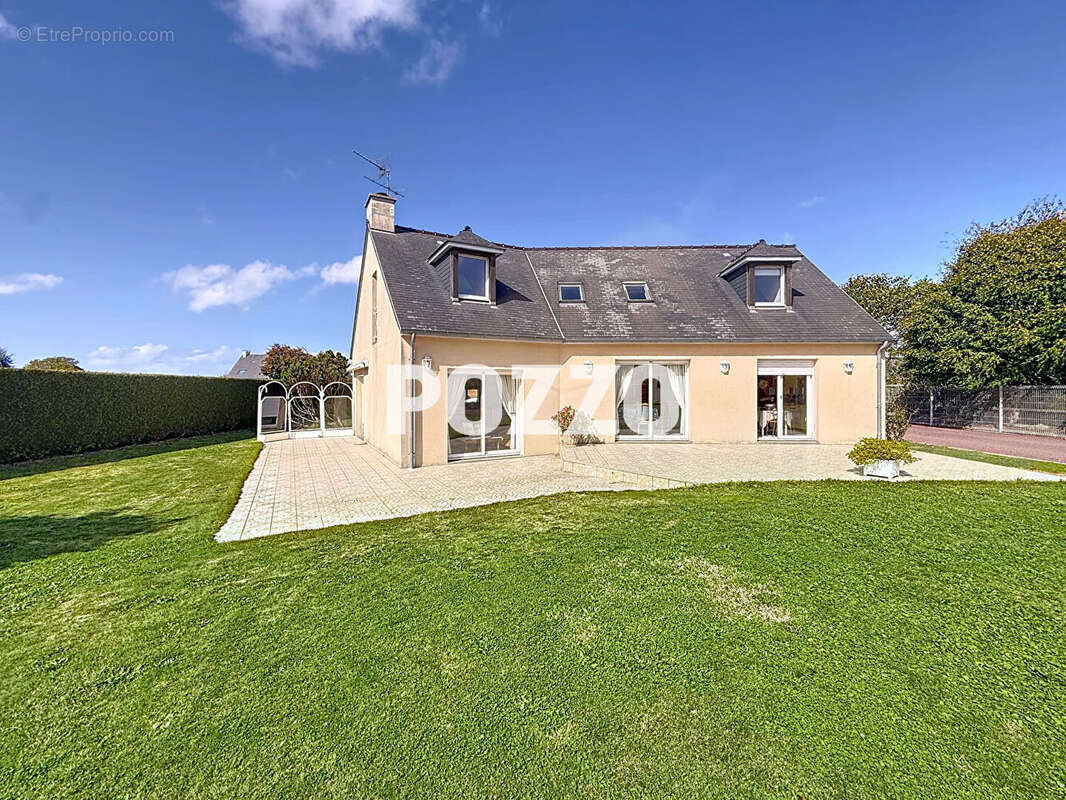 Maison à SAINT-PLANCHERS