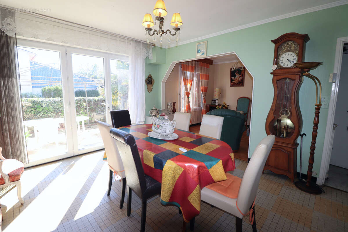 Maison à MESCHERS-SUR-GIRONDE