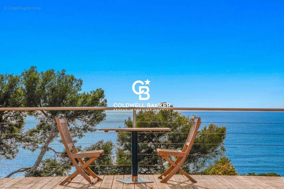 Maison à CARQUEIRANNE