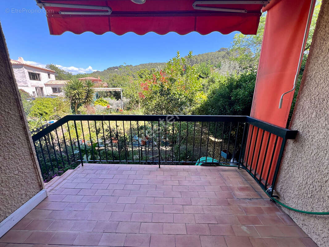 Appartement à SAINT-CYR-SUR-MER