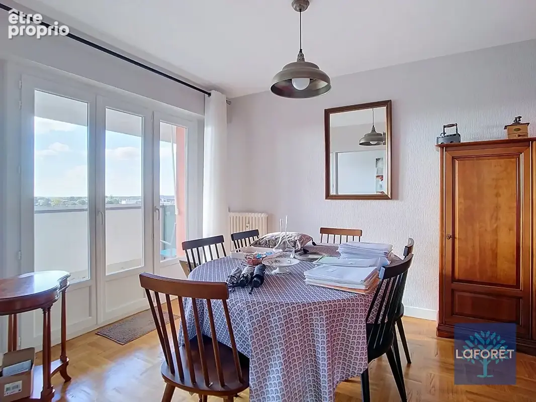 Appartement La Roche Sur Yon 4 pièce(s) 83 m2 - photo 2