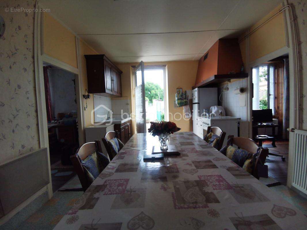 Maison à LEIGNES-SUR-FONTAINE