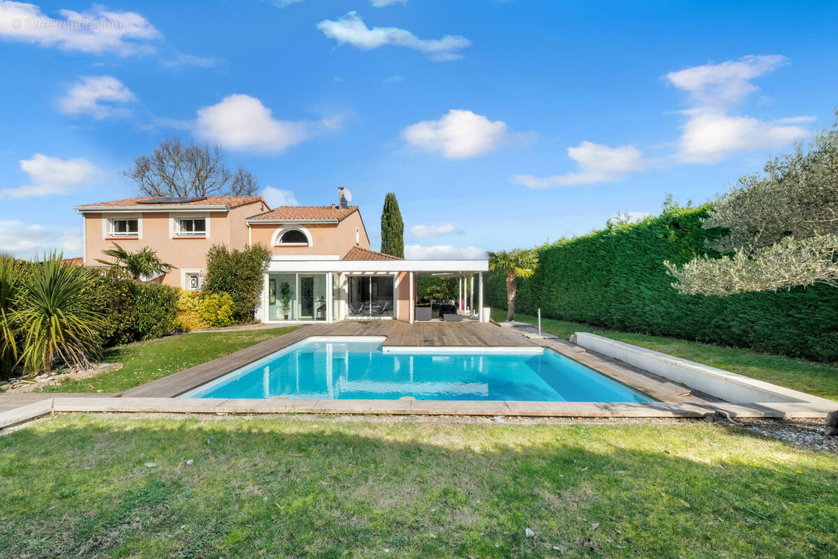 Maison à BRUGUIERES