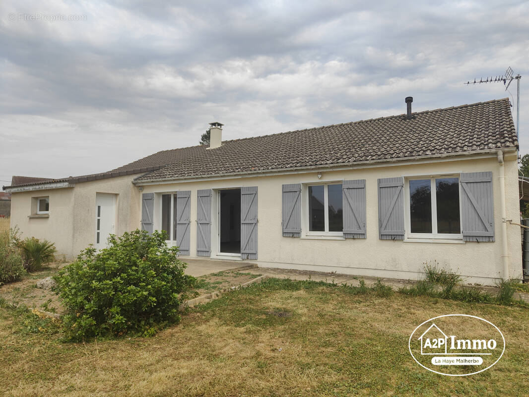 Maison à DAUBEUF-LA-CAMPAGNE