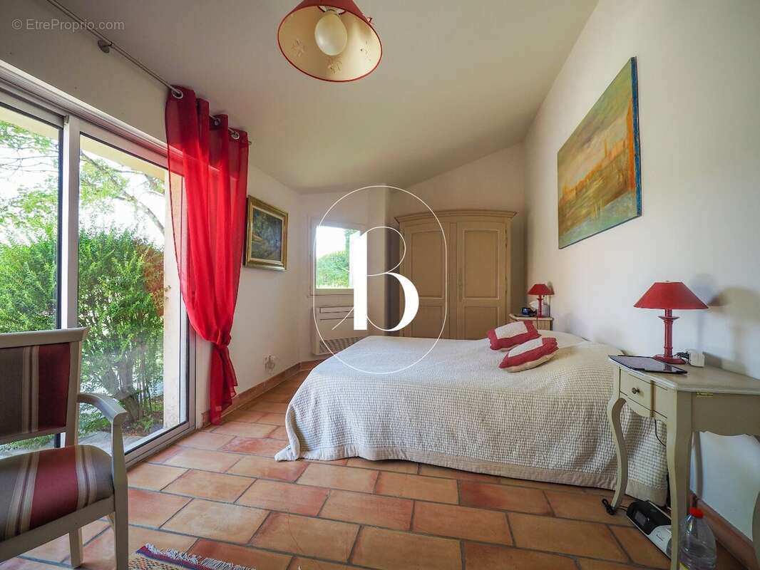 Maison 180 m² à Uzes  - photo 11