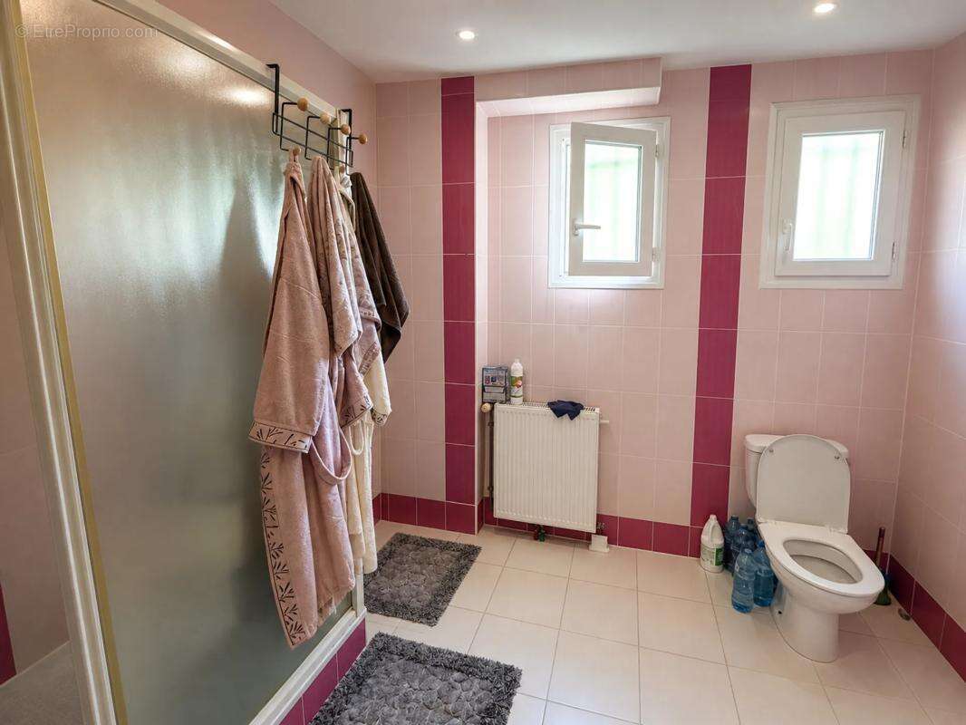 Maison de 4 pièces de 275 m² à Bourges - photo 15
