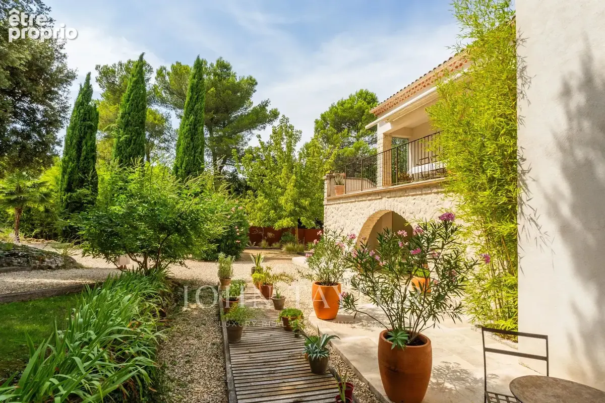 Magnifique maison 7 pièces avec piscine à Vernègues - photo 9