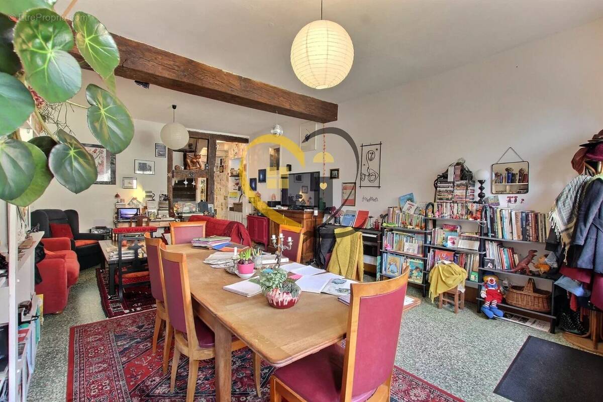 Maison à LA CHAPELLE-D&#039;ANGILLON