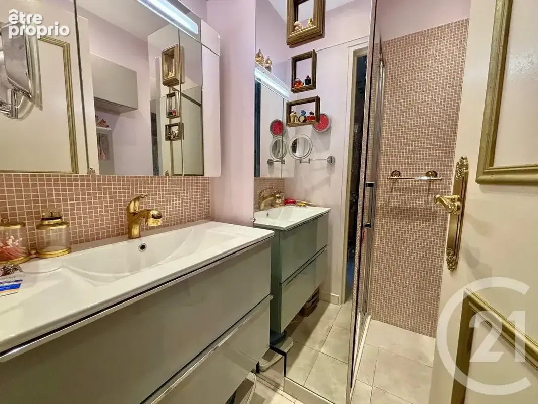 Appartement 2 pièces 47 m² à vendre à Le Cannet (06110) - photo 5