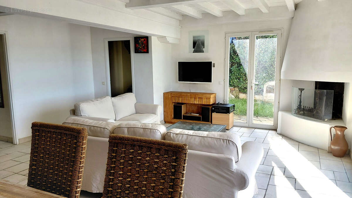Maison à BASSUSSARRY
