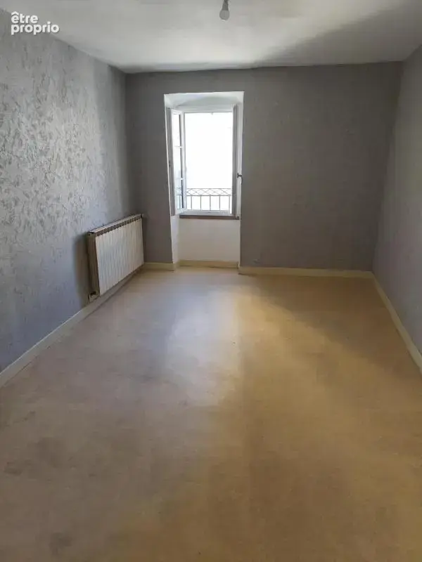 Appartement T3  8 rue Elise Arnal Sabde à MILLAU - photo 4
