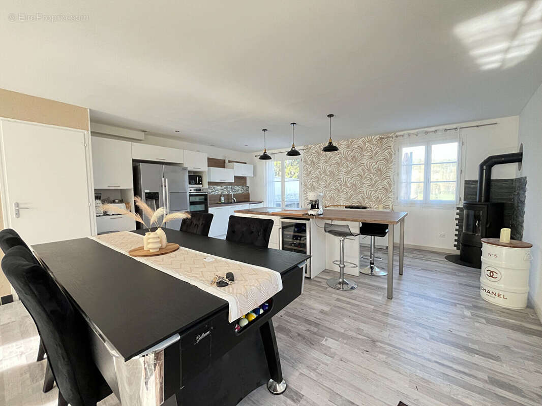 Maison 80 m² à Angicourt  - photo 4