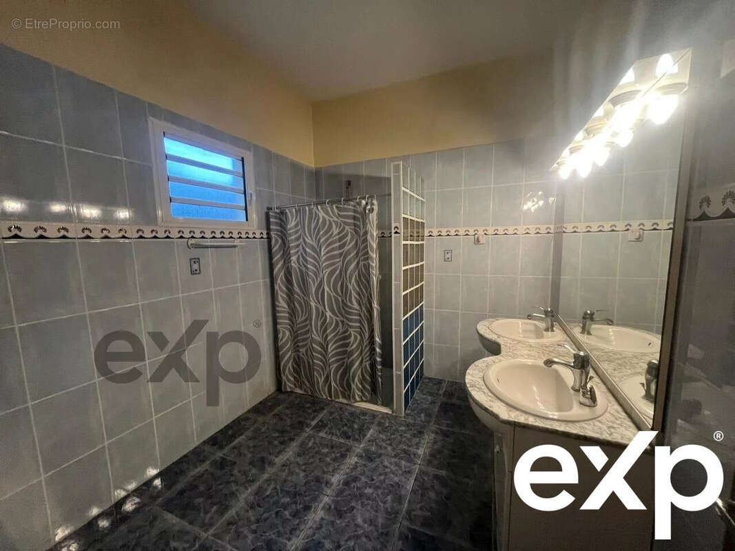 Maison à ENTRE-DEUX