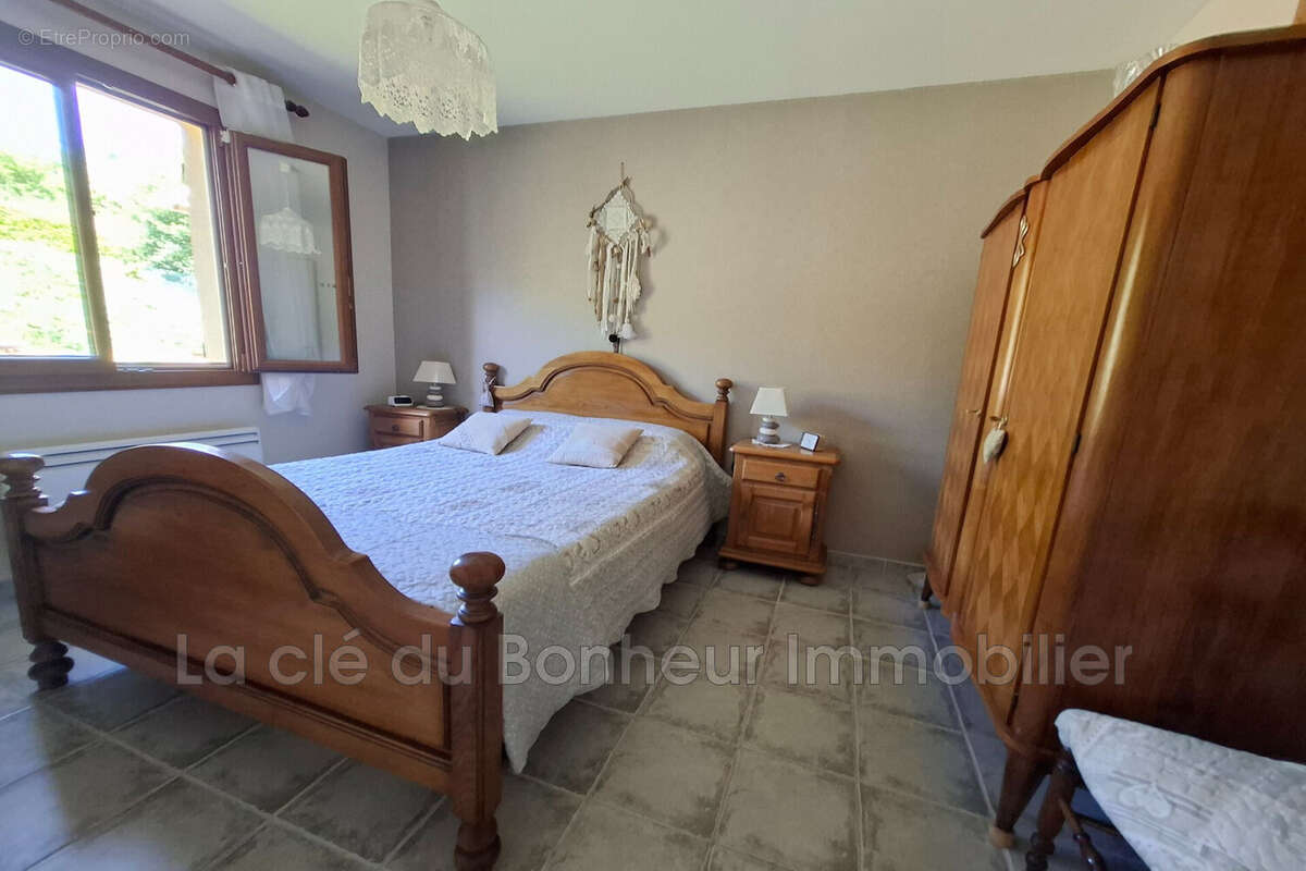 Maison 82 m² à Montagnac-Montpezat  - photo 9